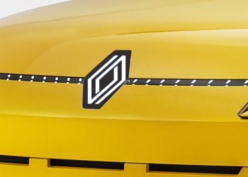 Renault yeni logosunu duyurdu