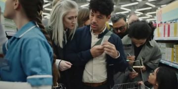Apple, yeni reklamında veri gizliliğine olan bağlılığını gösteriyor