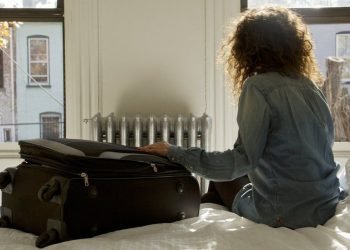 Airbnb, 20 bin Afgan mülteciye ev sahipliği yapacağını açıkladı