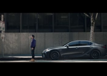 Marvel’ın “Eternals” kahramanı Lexus’un yeni reklam filminin başrolünde