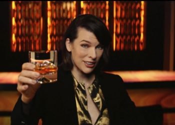 Milla Jovovich, Dept’in yeni kampanyasında Johnnie Walker’ın yüzü oldu