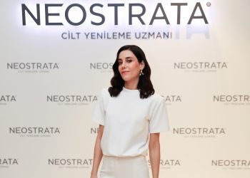Neostrata’nın marka yüzü Cansu Dere oldu