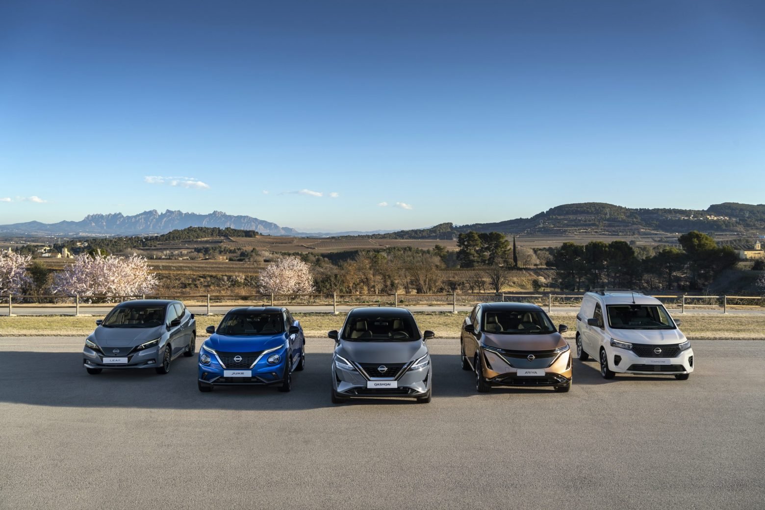 Nissan yeni ürün yelpazesi ve teknolojileriyle elektrikli geleceğe emin adımlar atıyor