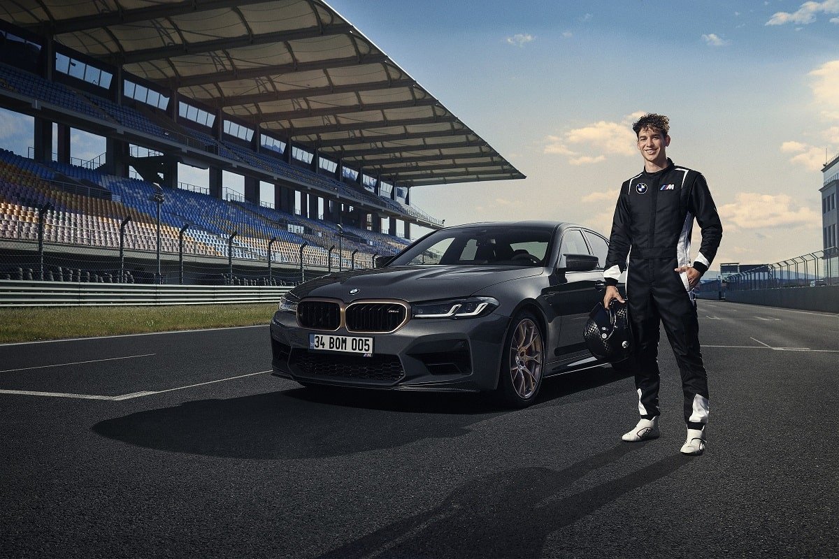 BMW Türkiye, M’in 50. yılını Cem Bölükbaşı ile kutluyor