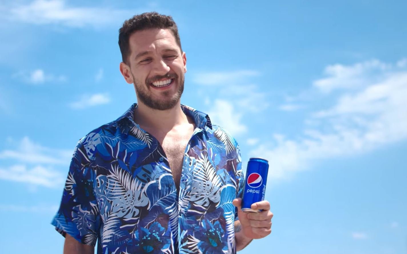 Uraz Kaygılaroğlu, Pepsi için kamera karşısında