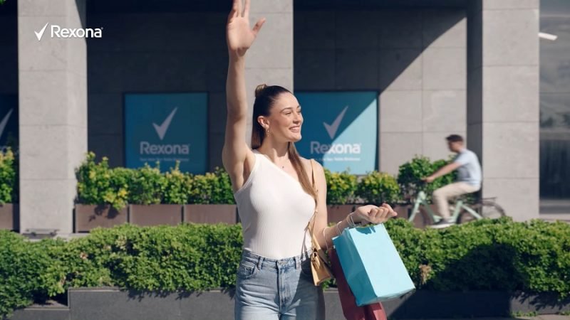 Milli Voleybolcu Zehra Güneş, Rexona'nın yüzü oldu - Ad Just Brand