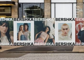 Bershka yeni kurumsal kimliğiyle kendini yeniliyor