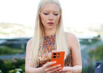 Infinix’in yeni marka yüzü Ece Seçkin oldu