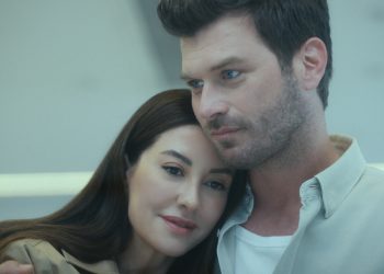 Molfix’in yeni marka yüzleri Başak ve Kıvanç Tatlıtuğ