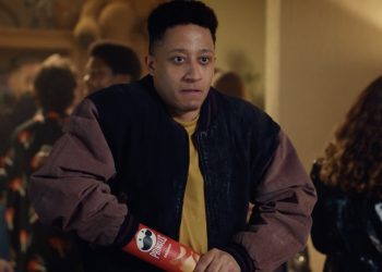 Pringles yeni reklamlarıyla ellerini kutulara sıkıştıranları eğlenmeye davet ediyor