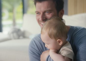 Molfix’in Başak ve Kıvanç Tatlıtuğ çifti ile ikinci reklam filmi yayında