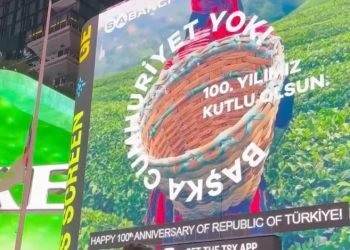 Sabancı, Cumhuriyet’in 100’üncü yılının coşkusunu Times Meydanı’na taşıdı