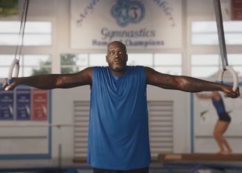 Shaquille O’Neal, eğlenceli bu Pepsi reklamında daha kısa olmak istiyor