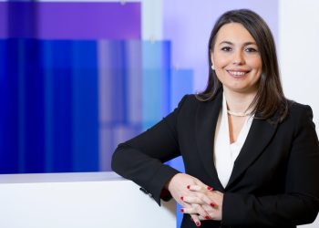 Kadın liderler haftada 80 saatten fazla çalışmak zorunda kalabiliyor