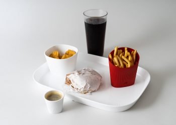 McDonald’s Fransa’da yeniden kullanılabilir paketlemeyi reddediyor