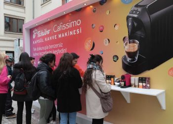 Tchibo, Cafissimo’nun renkli ve lezzetli dünyasını sokaklara taşıdı