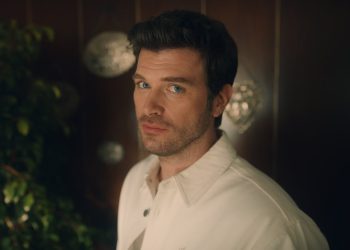 Kıvanç Tatlıtuğ’un da tavsiyesi: “Hepsiburada 1 Numara”