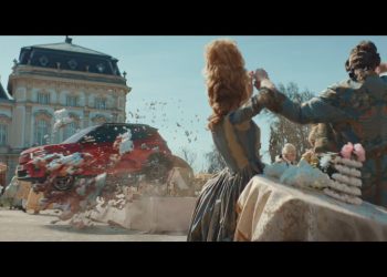 Citroën devrim temalı kampanyasında elitlere meydan okuyor!