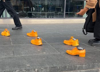 Çarpıcı bir staj kampanyası: Kapı açan ayakkabılar