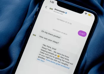 IKEA ve Durex’ten gece yarısı atışması