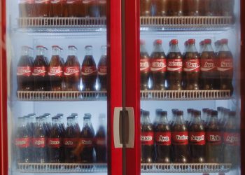 Coca-Cola ve Pepsi geçmişe dönüyor: İkonik kampanyalar yeniden hayat buluyor