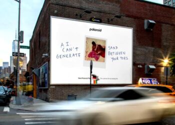 Polaroid’den dijital yorgunluğa panzehir gibi kampanya
