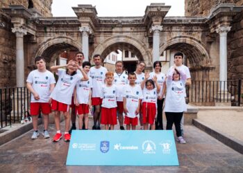 Anadolu Efes, Ziçev’in özel sporcularına basketbol eğitimi verdi