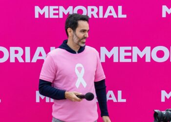 Caddebostan’da pembe yürüyüş
