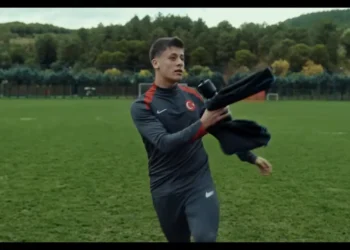 Ray Sigorta, Milli Takım yıldızlarıyla yeni reklam filmini yayınladı
