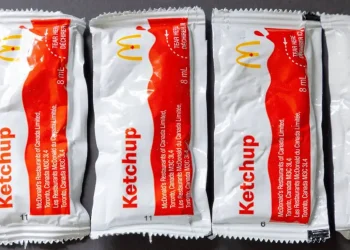 AB, bar ve restoranlarda tek kullanımlık sos paketlerine veda etmeye hazırlanıyor