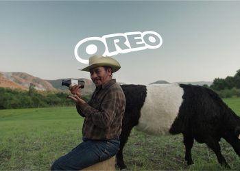 Oreo, bisküvisine benzeyen inekler yetiştiren bir çiftlik kurdu