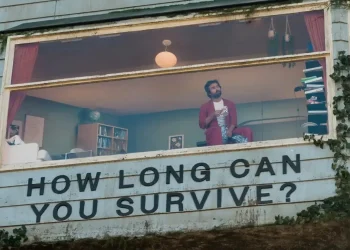 Netflix yeni filmi için bir oyuncuyu üç gün boyunca reklam panosuna kapattı