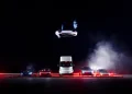 Tesla’nın “uçan otomobili” Roadster tanıtıldı